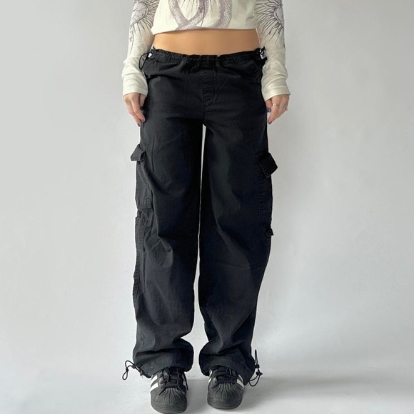 Pants - Low Rise Cargo Pants Black Parachute Small